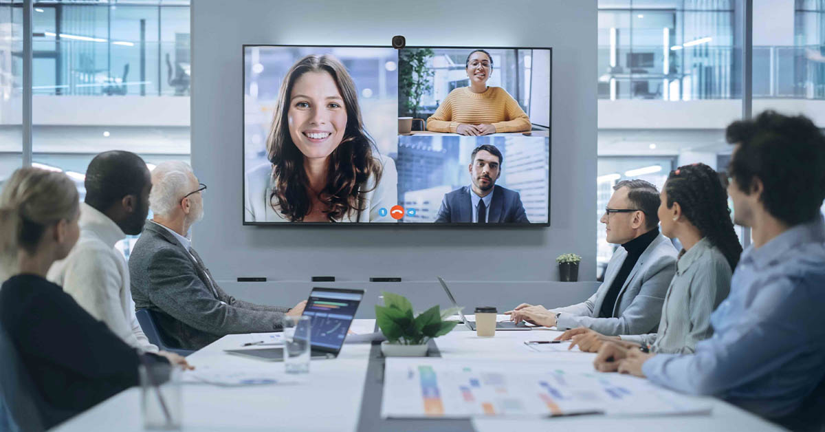 Visioconférence : Snom lance la V420, une caméra 4K pensée pour le travail hybride